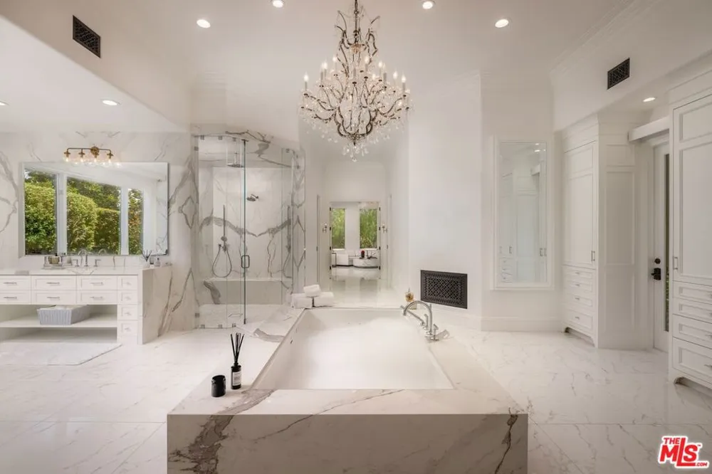 6853 Rancho Valencia Road Rancho Santa Fe, CA 92067