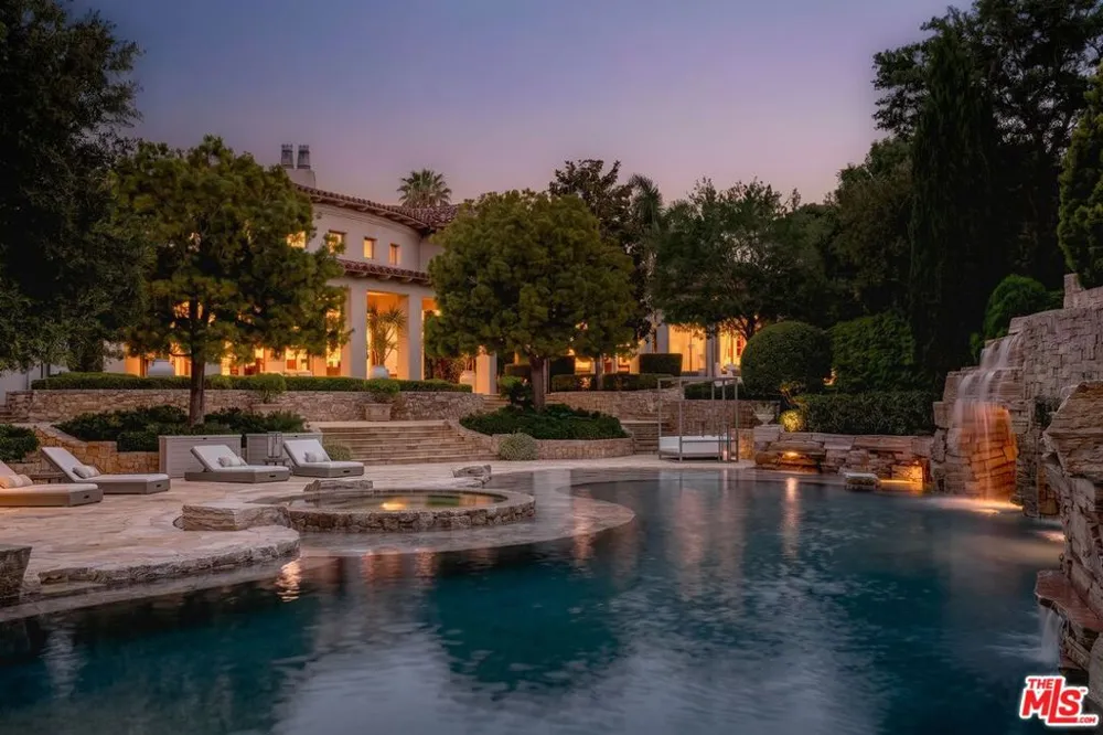 6853 Rancho Valencia Road Rancho Santa Fe, CA 92067