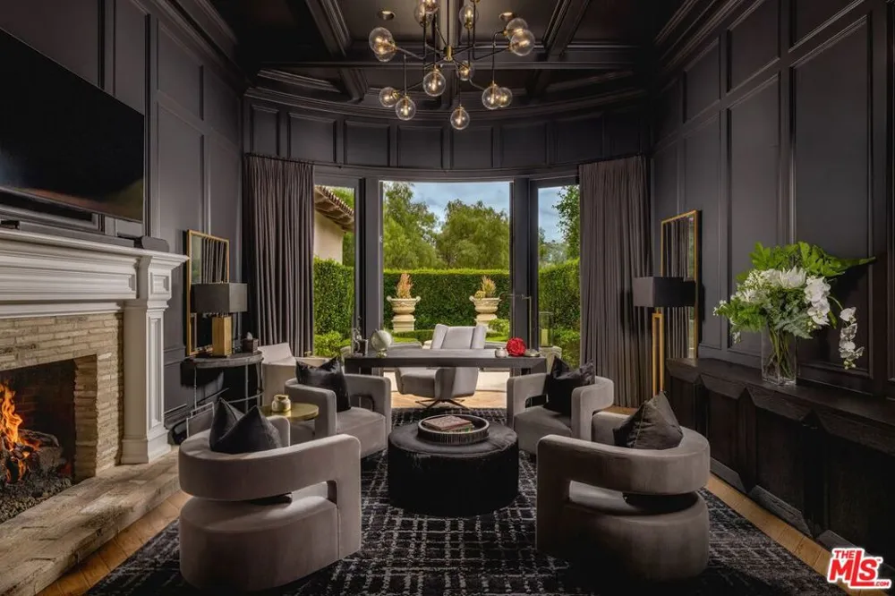 6853 Rancho Valencia Road Rancho Santa Fe, CA 92067