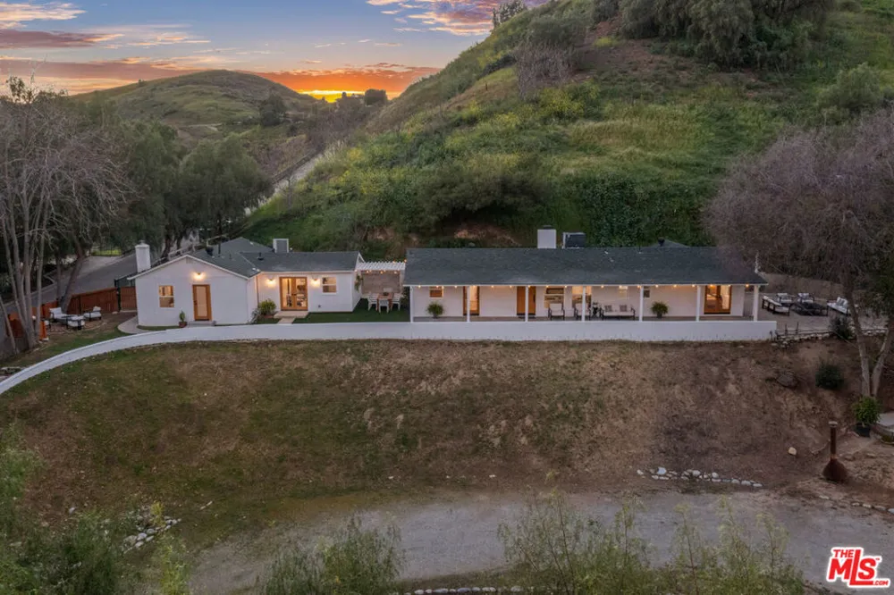 10311 Wheatland Avenue Sunland, CA 91040