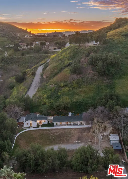 10311 Wheatland Avenue Sunland, CA 91040