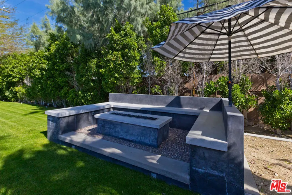 2660 Farrell Drive Palm Springs, CA 92262
