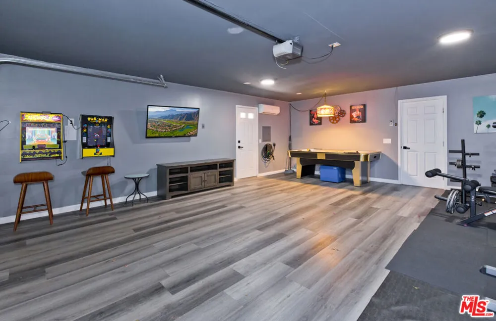 2660 Farrell Drive Palm Springs, CA 92262