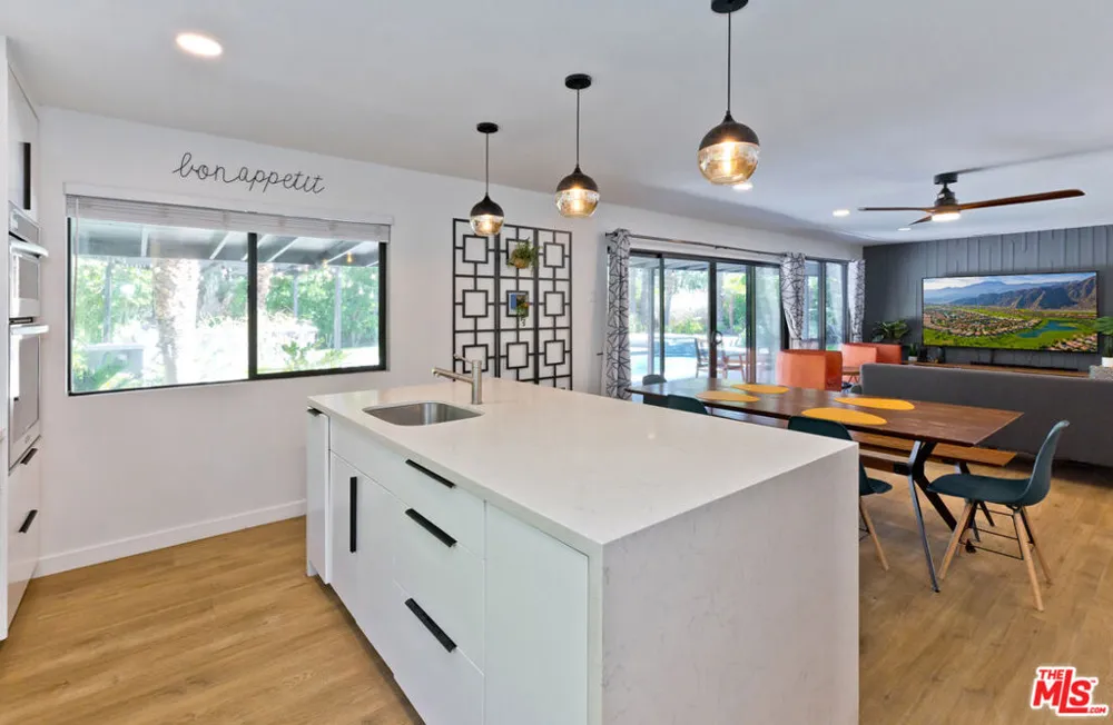 2660 Farrell Drive Palm Springs, CA 92262