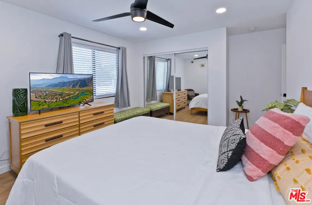 2660 Farrell Drive Palm Springs, CA 92262