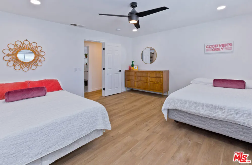 2660 Farrell Drive Palm Springs, CA 92262