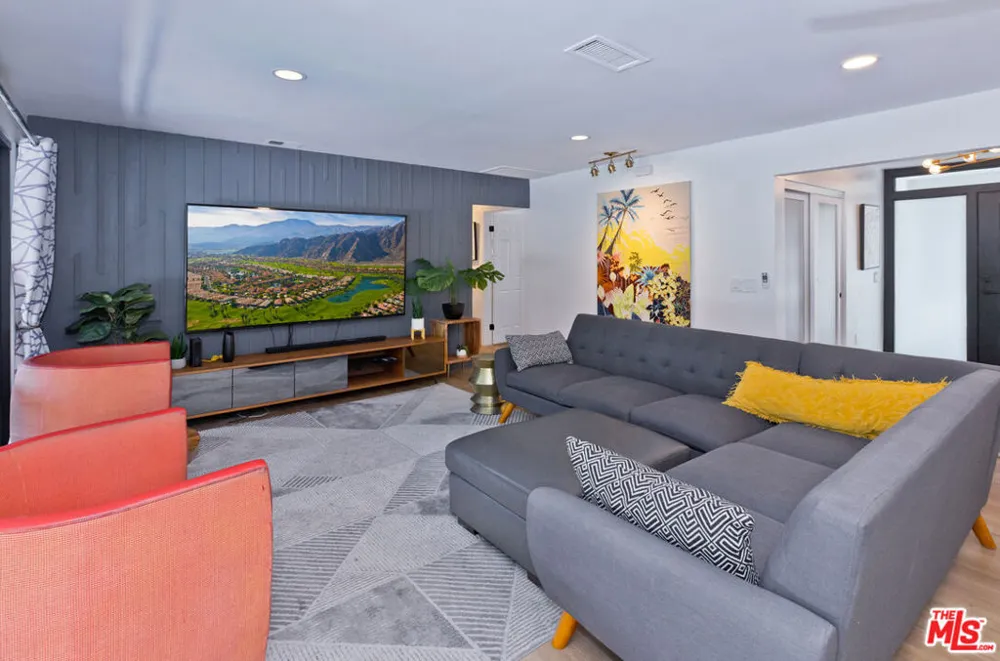 2660 Farrell Drive Palm Springs, CA 92262