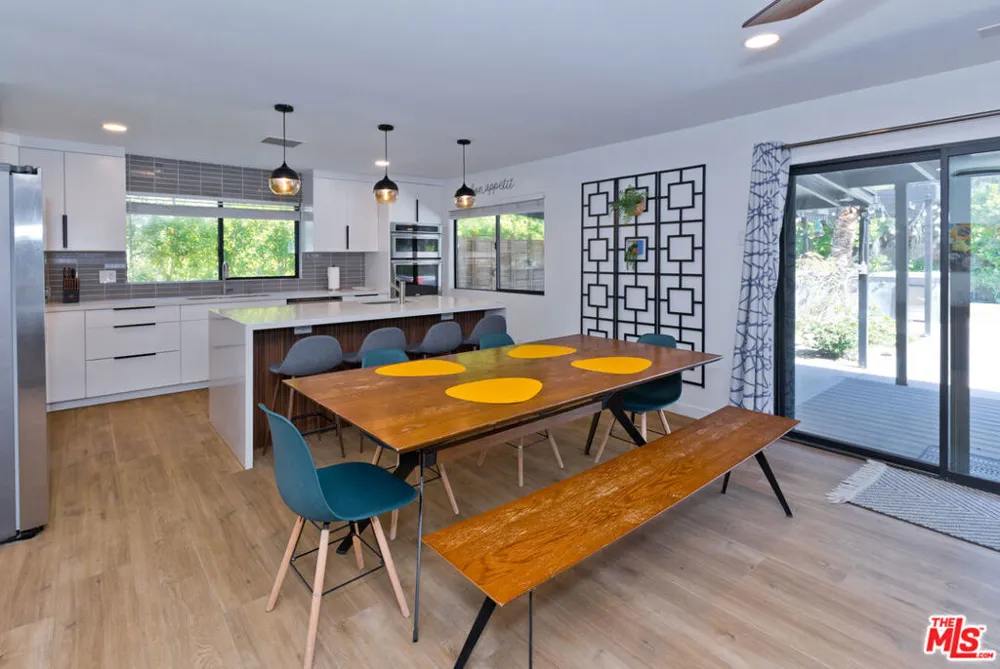 2660 Farrell Drive Palm Springs, CA 92262