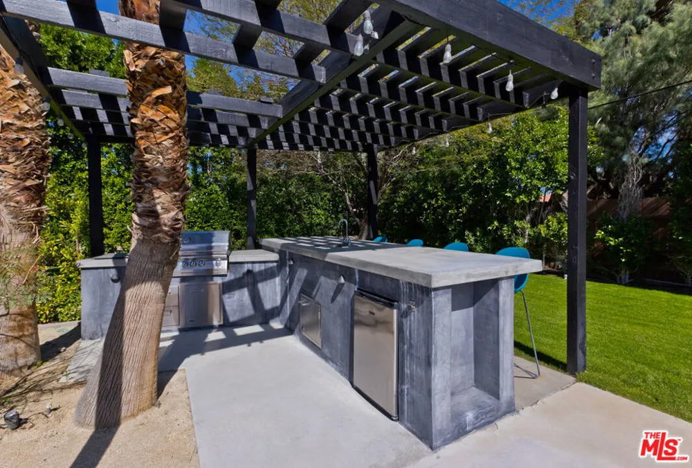 2660 Farrell Drive Palm Springs, CA 92262