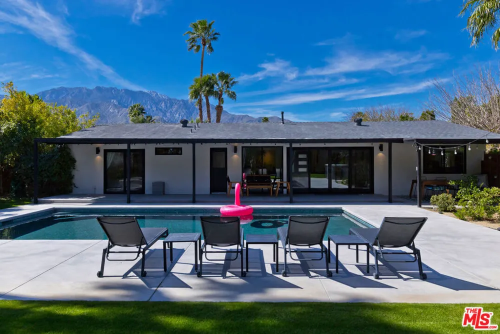 2660 Farrell Drive Palm Springs, CA 92262