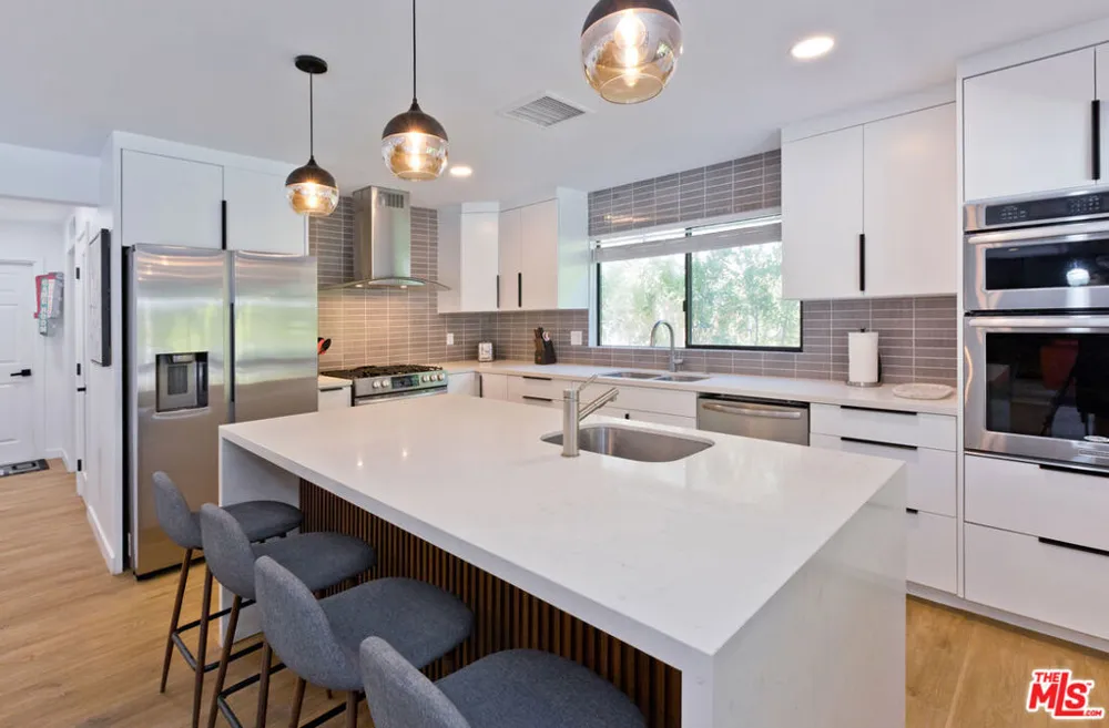 2660 Farrell Drive Palm Springs, CA 92262