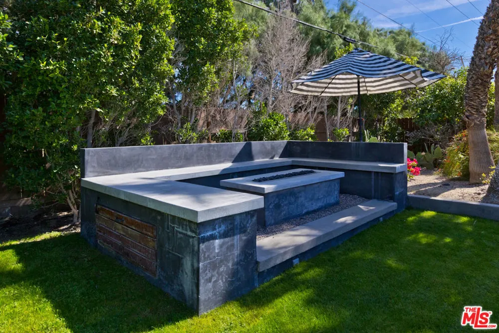2660 Farrell Drive Palm Springs, CA 92262