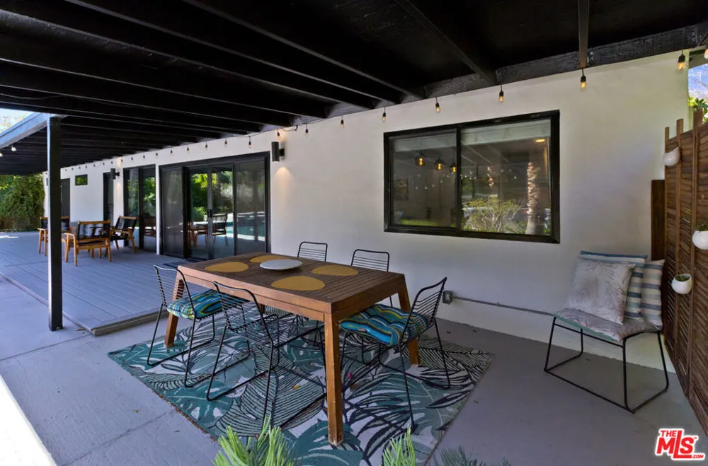 2660 Farrell Drive Palm Springs, CA 92262