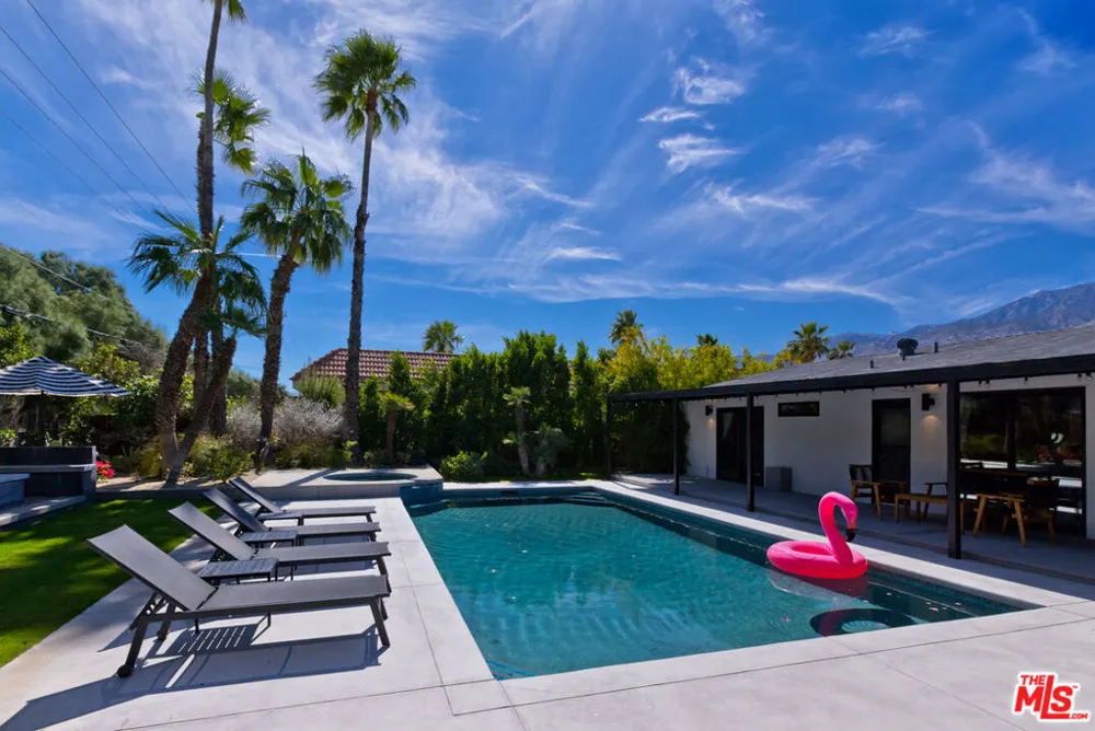 2660 Farrell Drive Palm Springs, CA 92262