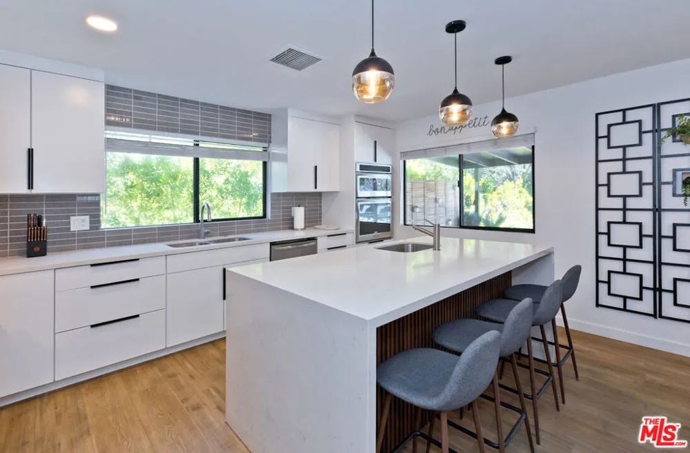 2660 Farrell Drive Palm Springs, CA 92262