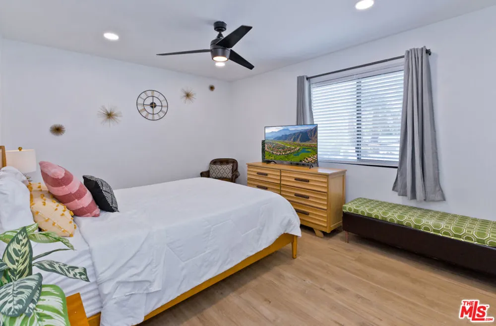 2660 Farrell Drive Palm Springs, CA 92262