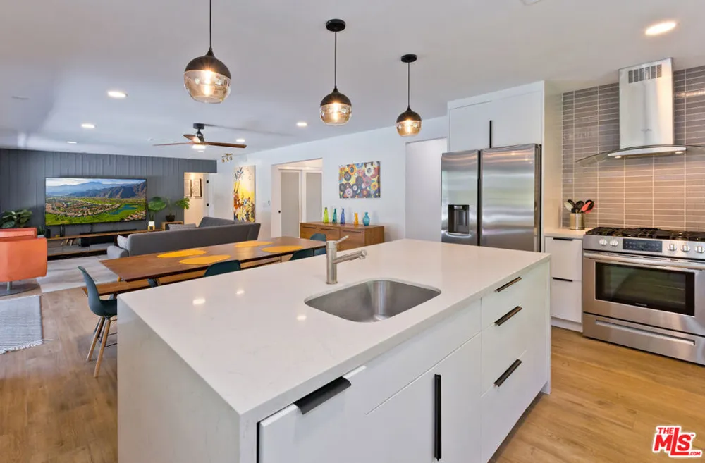 2660 Farrell Drive Palm Springs, CA 92262