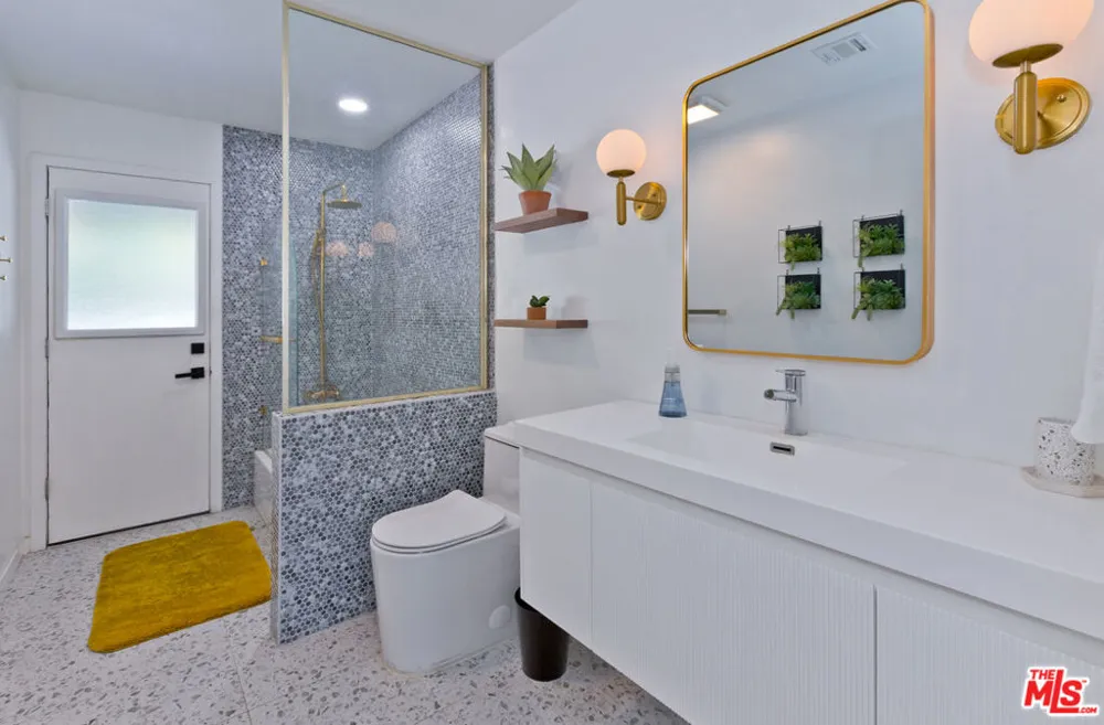 2660 Farrell Drive Palm Springs, CA 92262