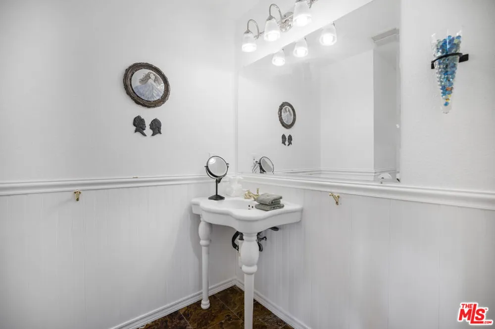 34315 Lancaster Road Lancaster, CA 93536
