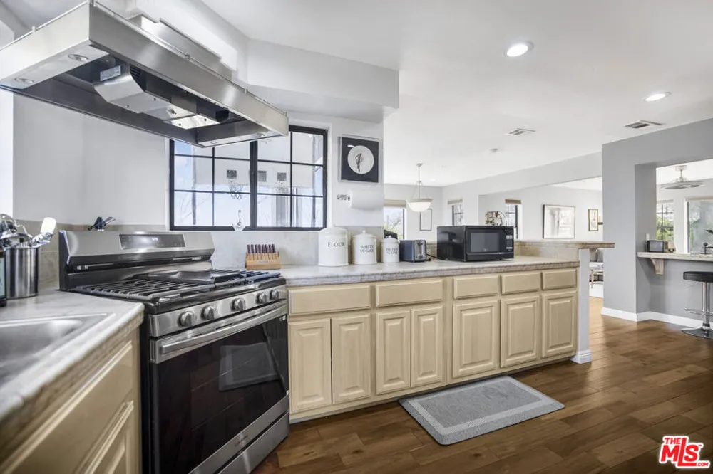 34315 Lancaster Road Lancaster, CA 93536