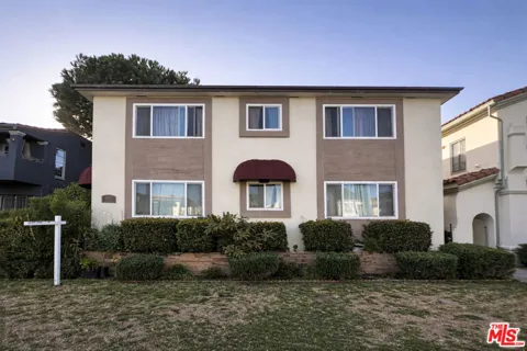 447 S Palm Drive #6