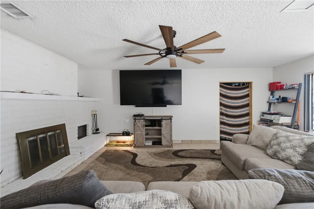 40672 Mayberry Hemet, CA 92544
