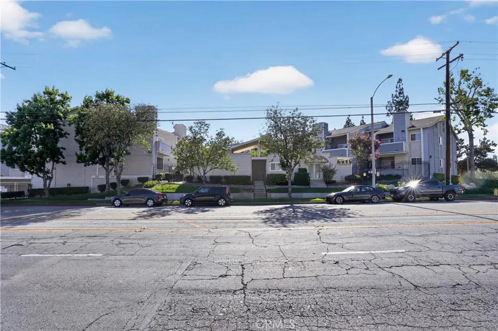 777 S Citrus #157 Azusa, CA 91702