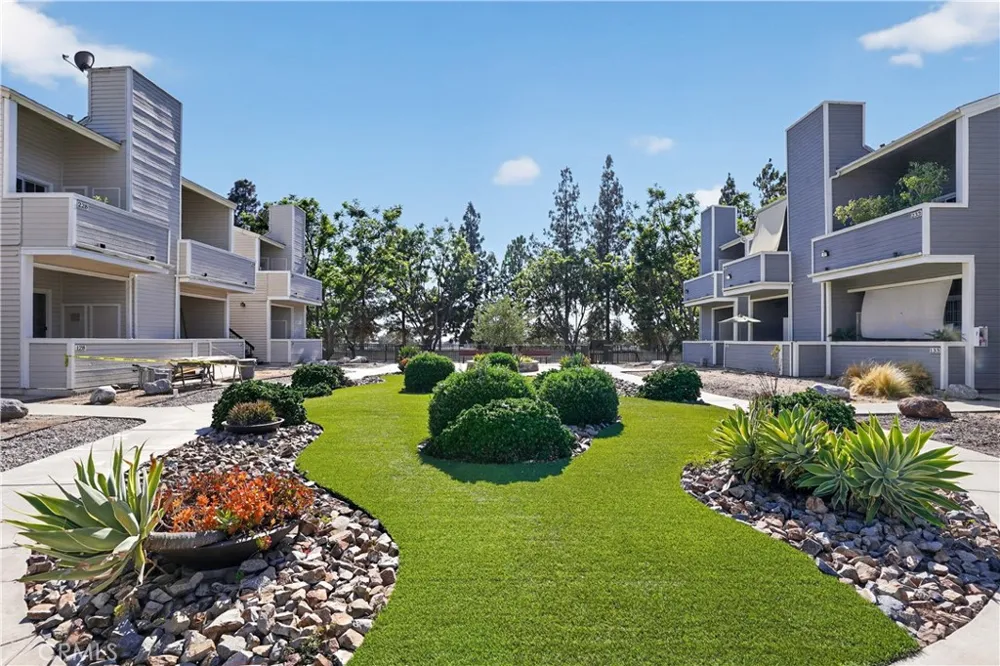 777 S Citrus #157 Azusa, CA 91702