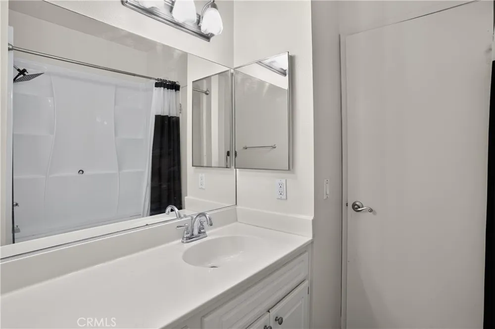 777 S Citrus #157 Azusa, CA 91702