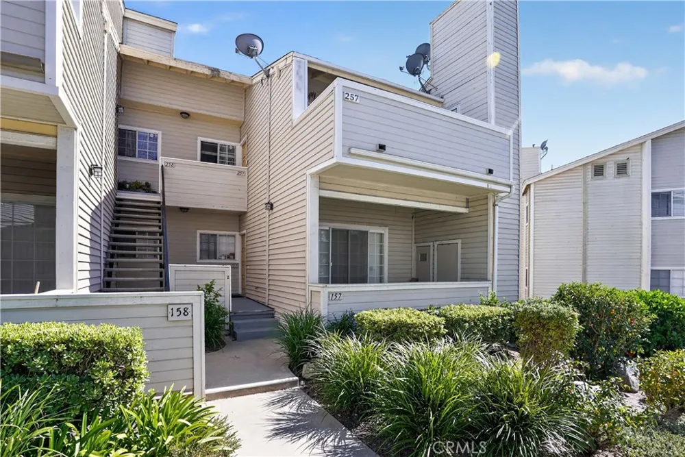 777 S Citrus #157 Azusa, CA 91702