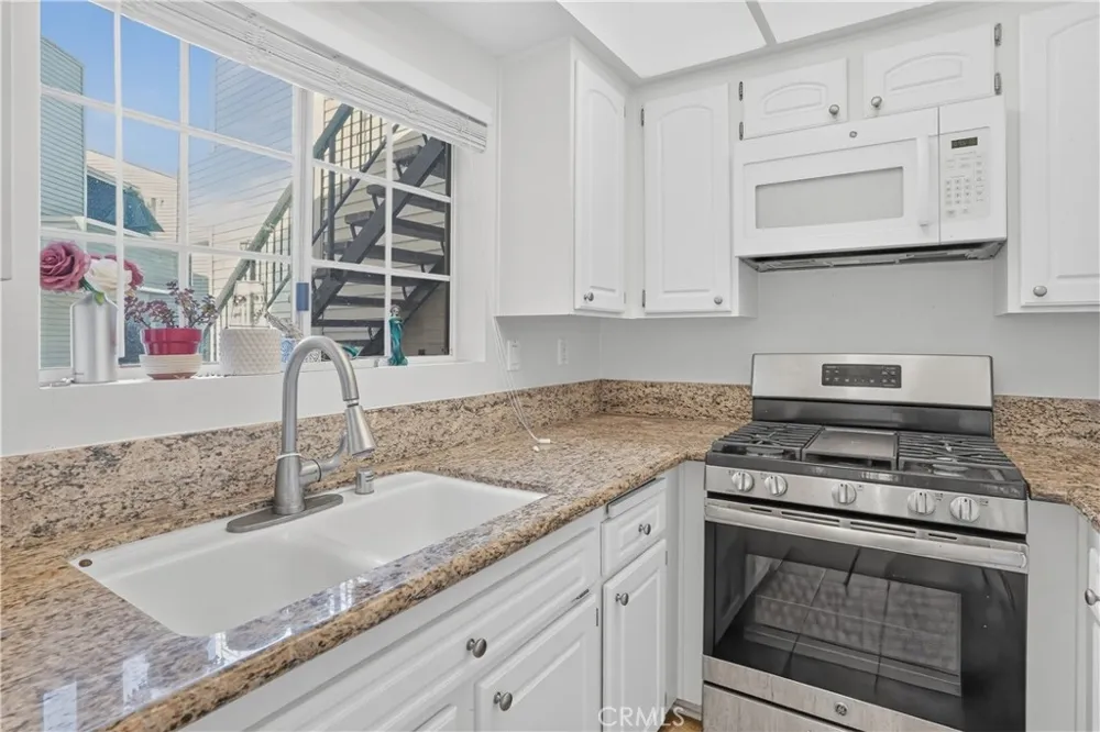 777 S Citrus #157 Azusa, CA 91702