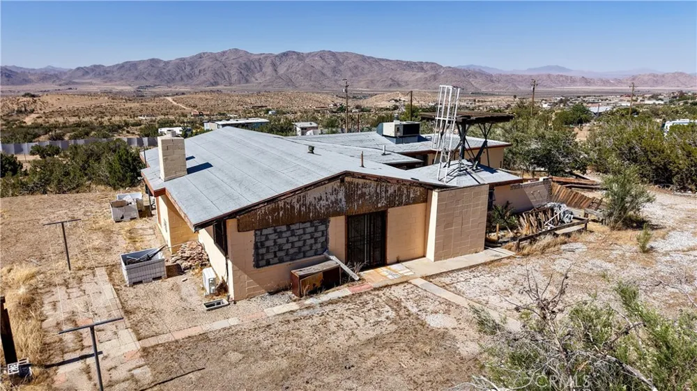 25435 Skyline Drive Apple Valley, CA 92308