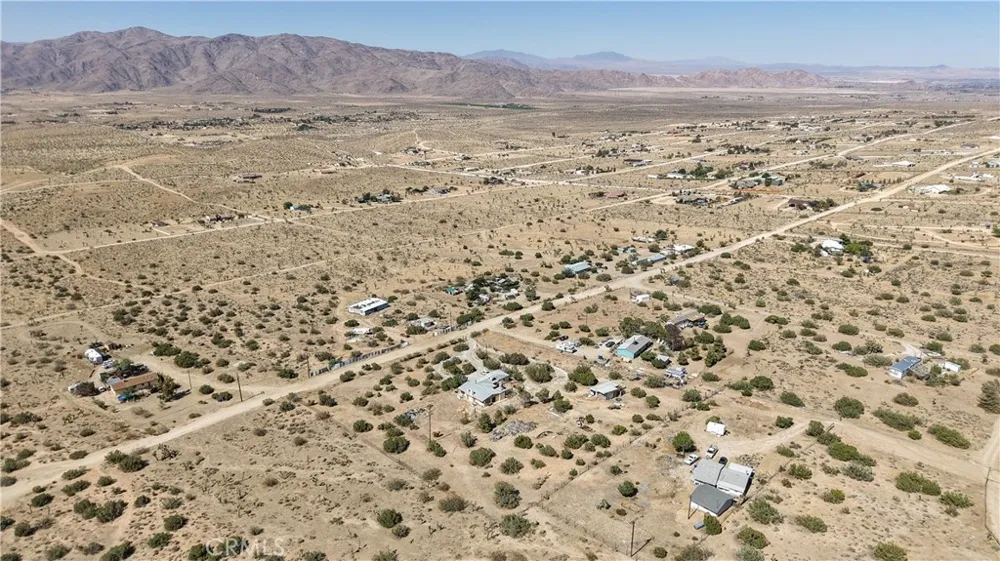 25435 Skyline Drive Apple Valley, CA 92308