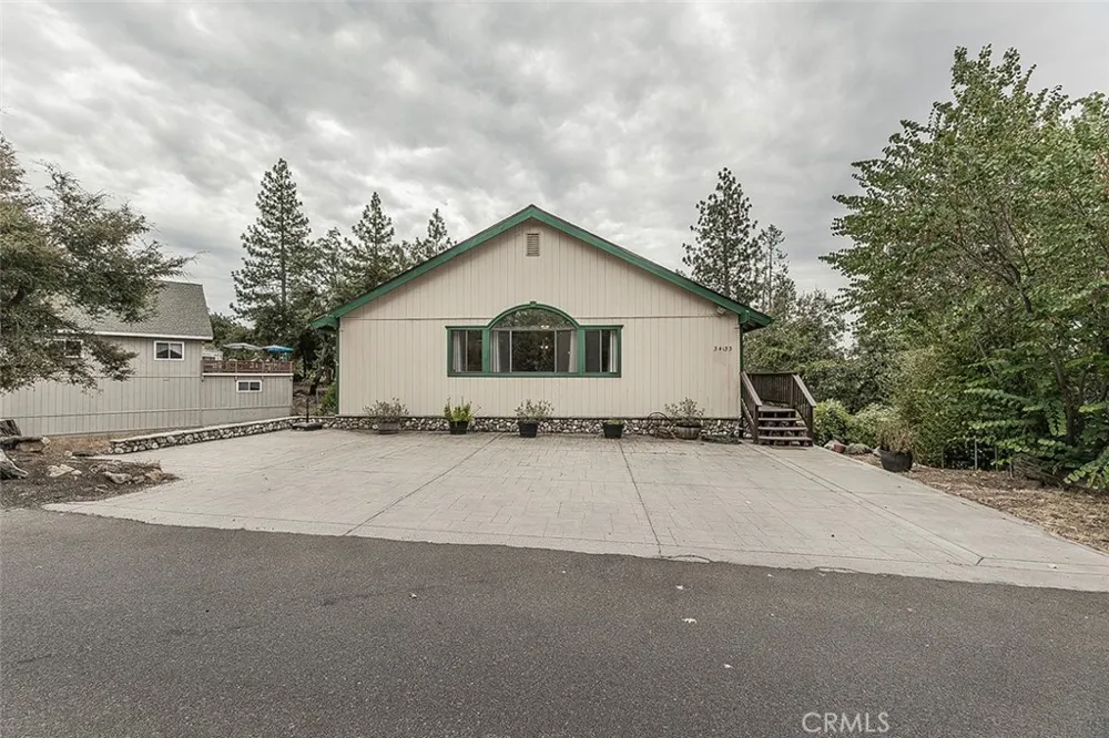 34133 Natoma Auberry, CA 93602