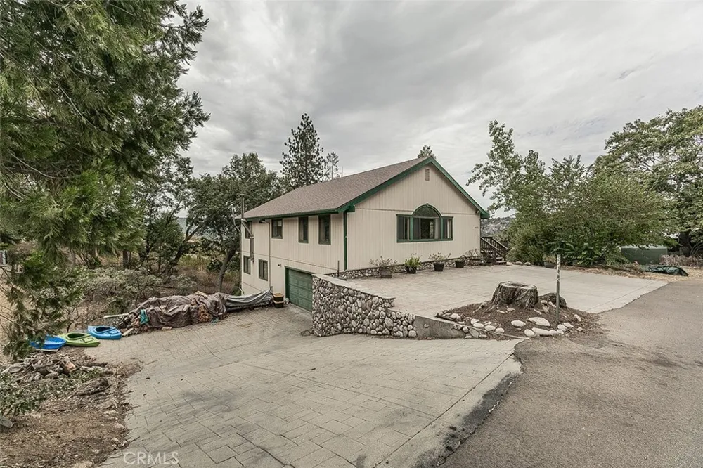 34133 Natoma Auberry, CA 93602