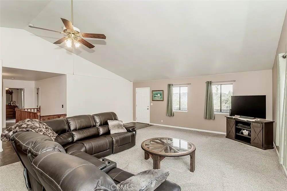 34133 Natoma Auberry, CA 93602