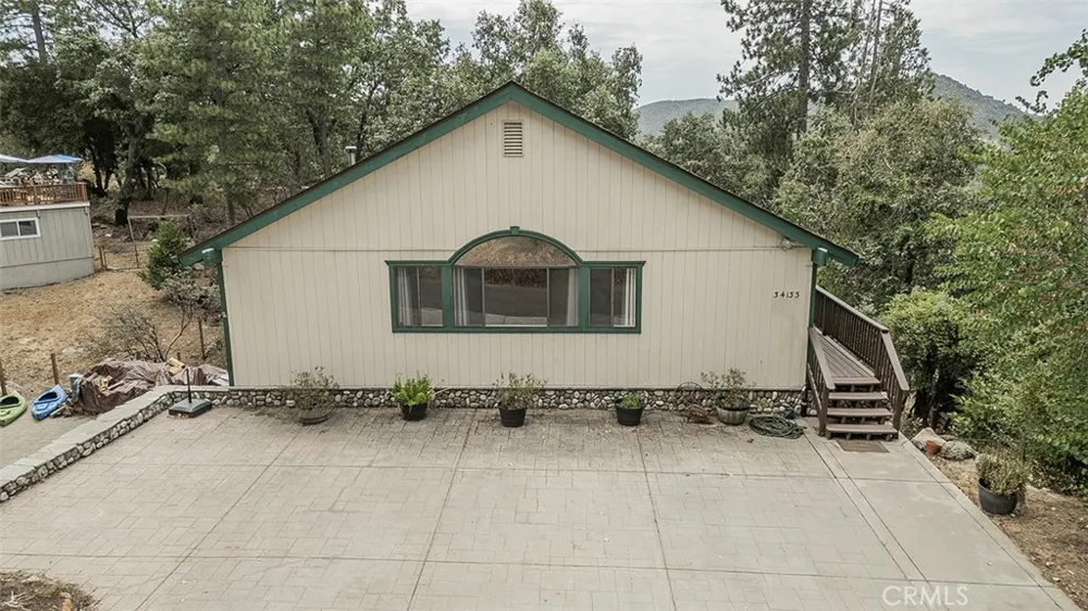 34133 Natoma Auberry, CA 93602