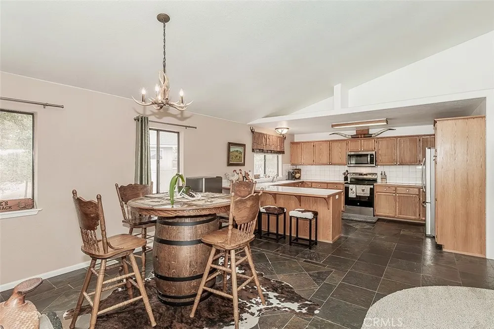 34133 Natoma Auberry, CA 93602
