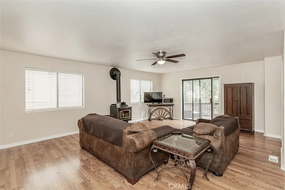 34133 Natoma Auberry, CA 93602