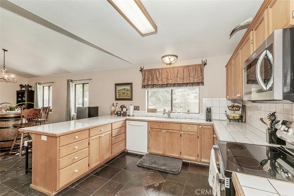 34133 Natoma Auberry, CA 93602