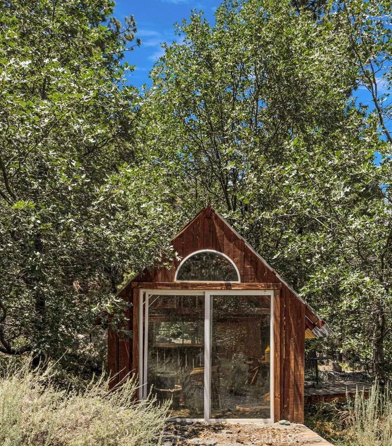 5410 Acorn Drive Wrightwood, CA 92397