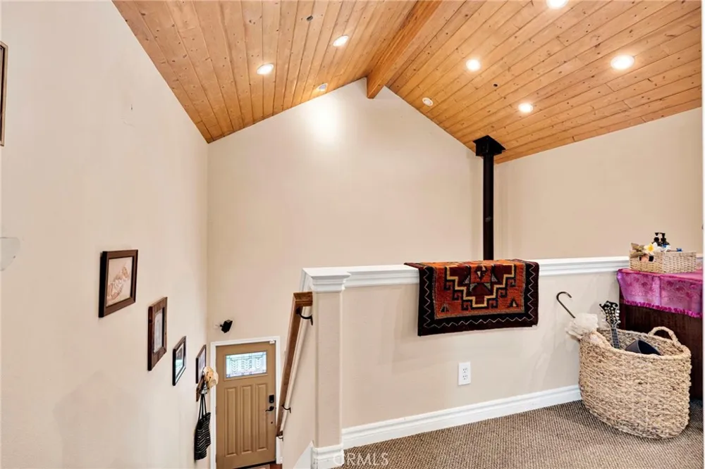 5410 Acorn Drive Wrightwood, CA 92397