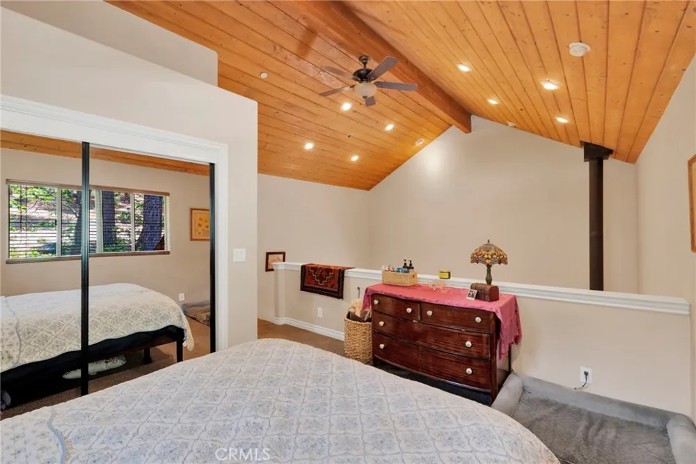 5410 Acorn Drive Wrightwood, CA 92397