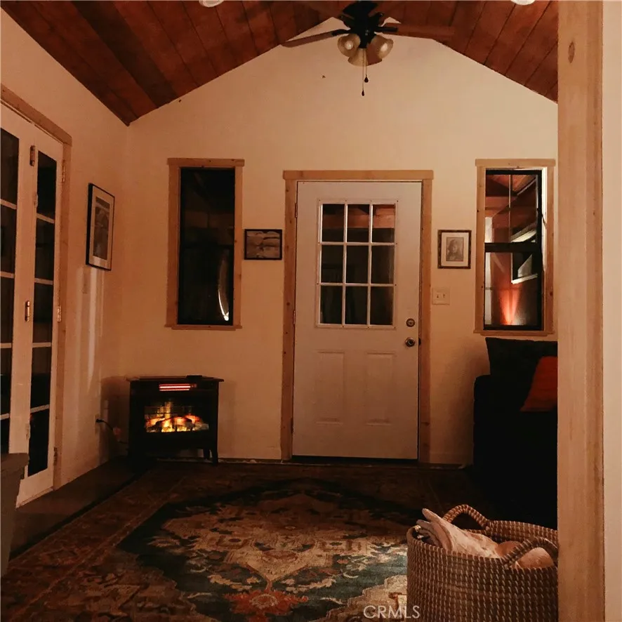 5410 Acorn Drive Wrightwood, CA 92397