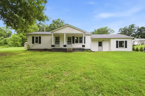 3005 Fairview Blvd