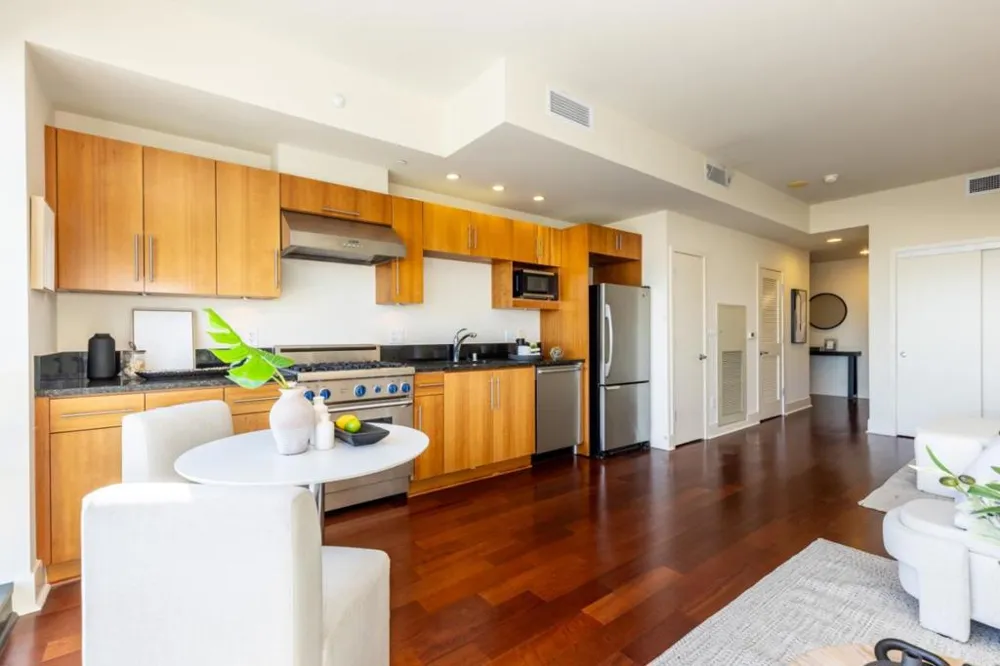 88 E San Fernando Street #1706 San Jose, CA 95113