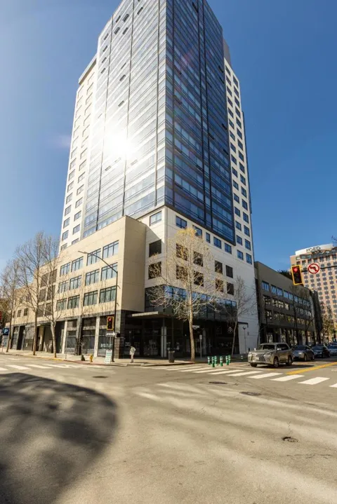 88 E San Fernando Street #1706