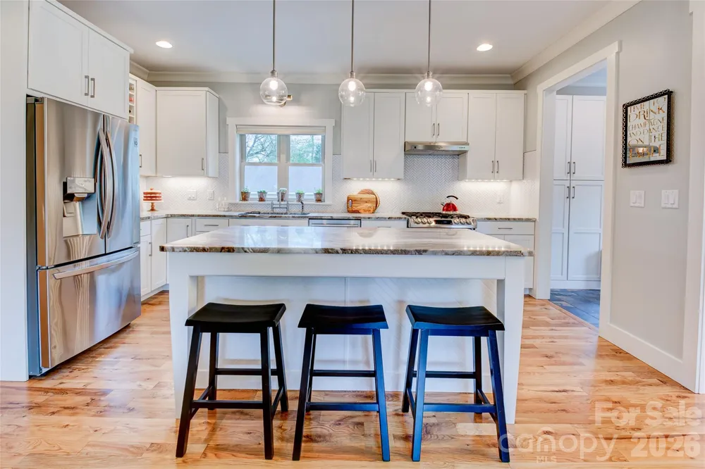 6 Hamlet Street Black Mountain, NC 28711