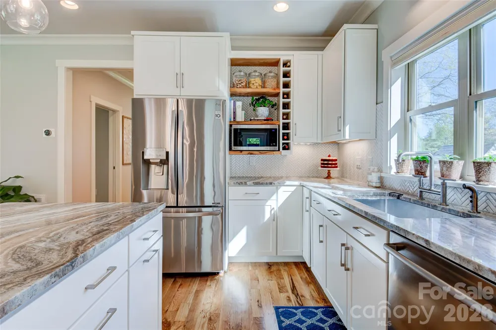 6 Hamlet Street Black Mountain, NC 28711