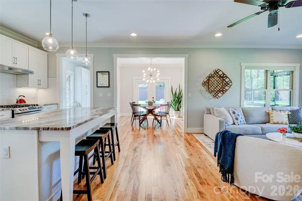 6 Hamlet Street Black Mountain, NC 28711
